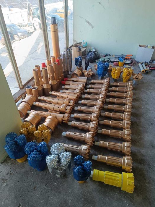 Сондажно оборудване-машина, корони,длета,щанги,лостове, пневмоудърници