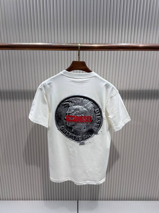 Oferta!! Tricou luxury si model foarte rar. Toate mărimile