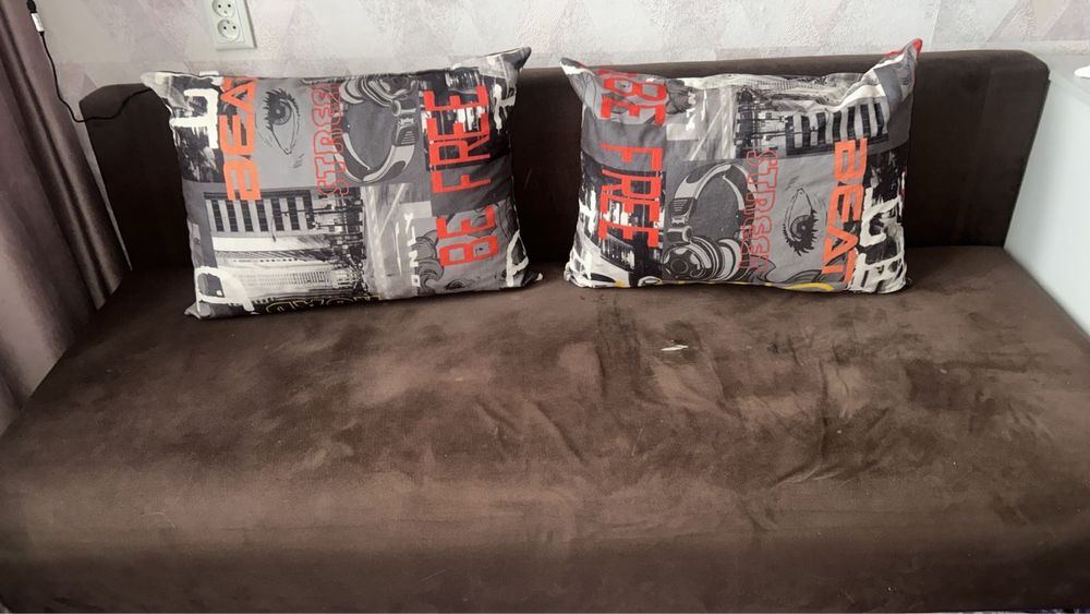 продам 2 дивана