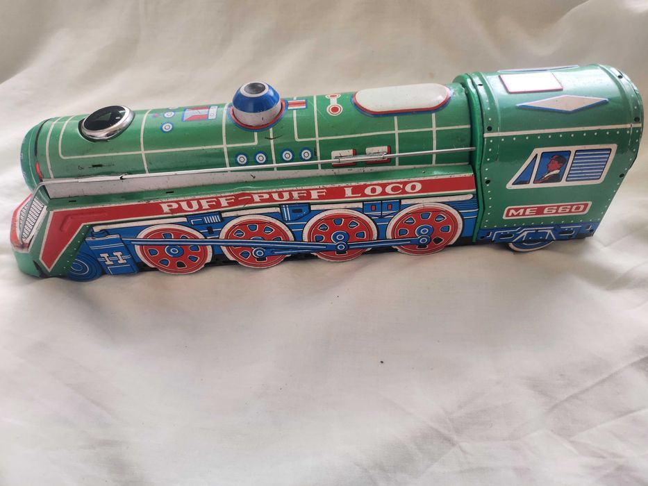 играчки от соца, локомотив на батерии, метални, пластмаса