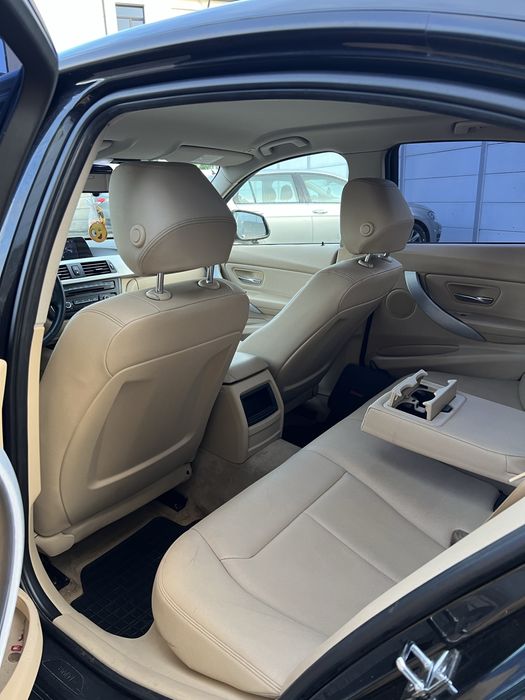 BMW SERIA 3 f30 2012 automat 318d
