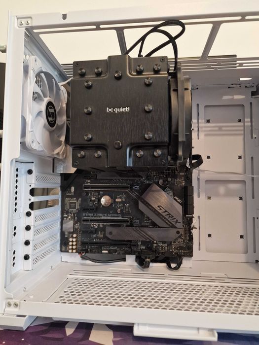 Kit  i7 9700k +  ASUS STRIX Z390-E GAMING +  be quiet! Dark Rock PRO 4