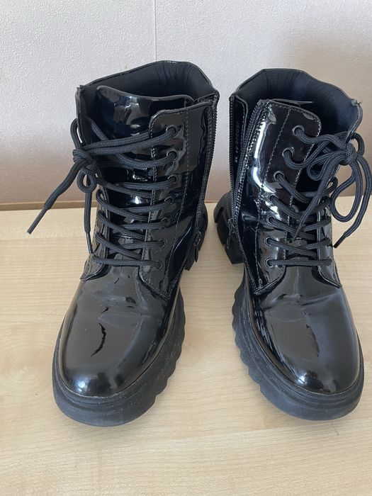 Продам ботнки для девочки