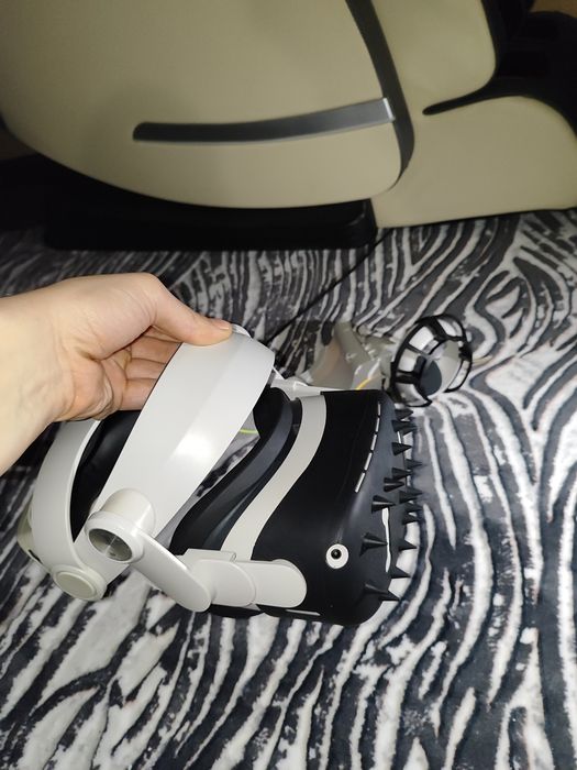 Oculus Quest 2 64GB с различными аксессуарами