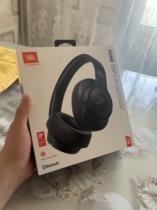 Продам наушники JBL Tune 720BT