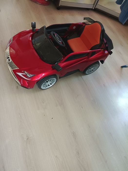 Продам детскую машину