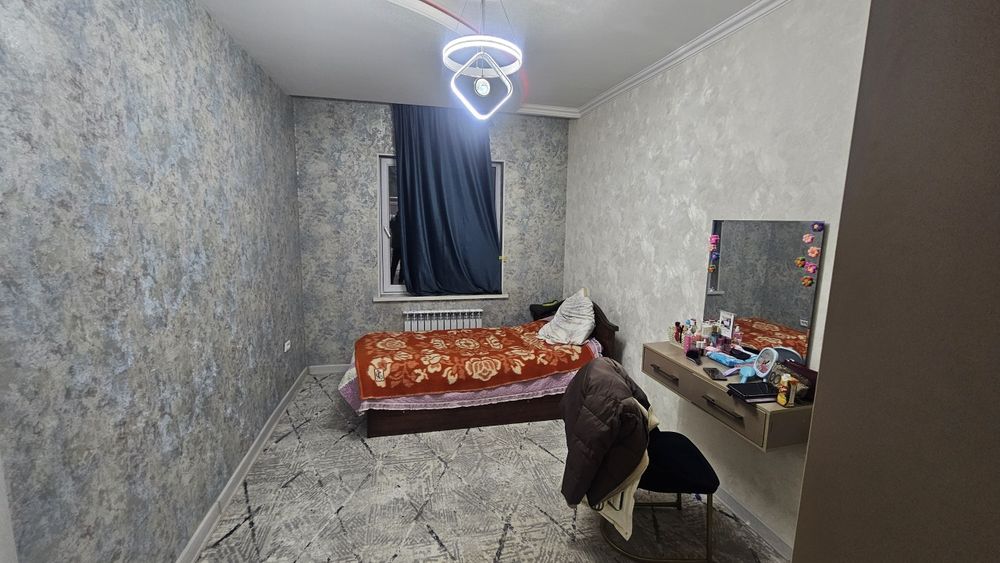 Сотилади срочно .Спутник 16а 3 хона 16/16 этаж 71500& мебель техникала