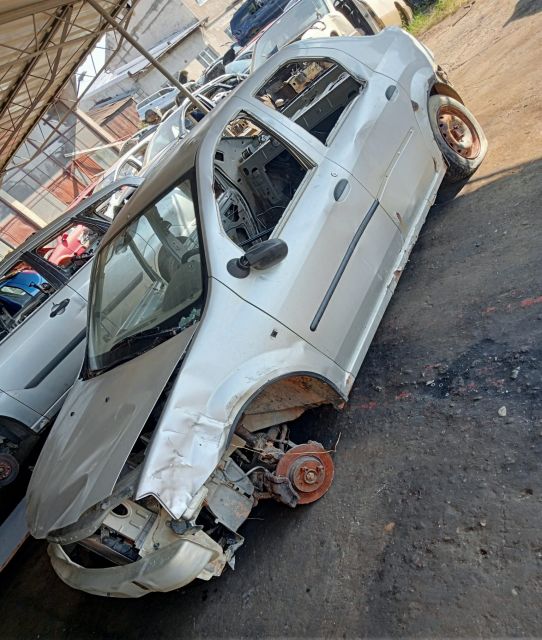 Lampa / Tripla stop dreapta pe aripa Dacia Logan prima generatie