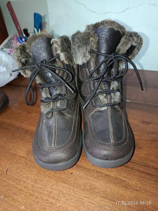 Женские кожанные полусапожки новые .Канада