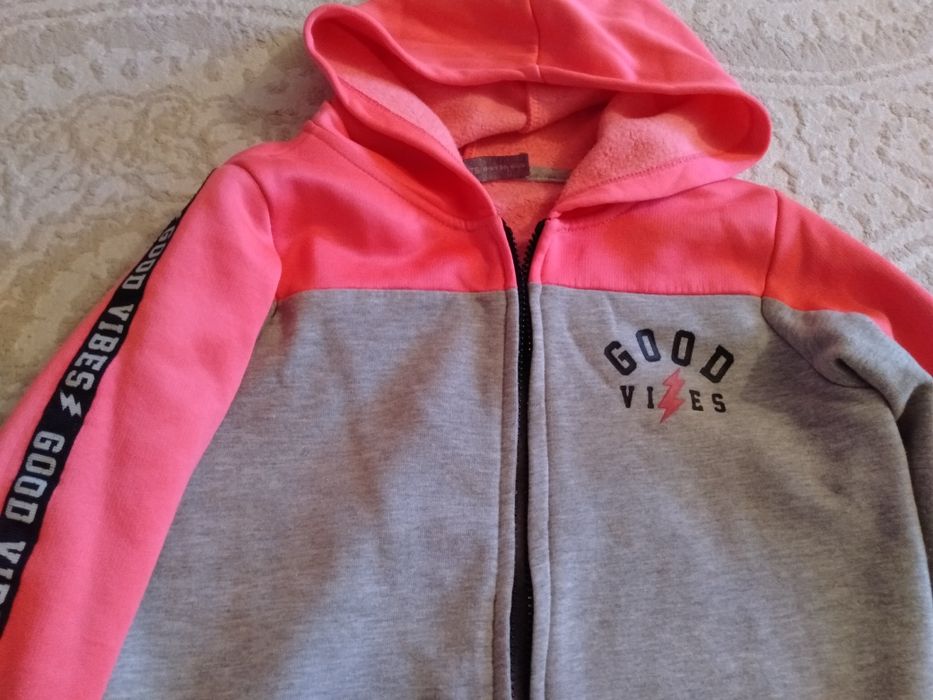 Продам спортивка для девочек