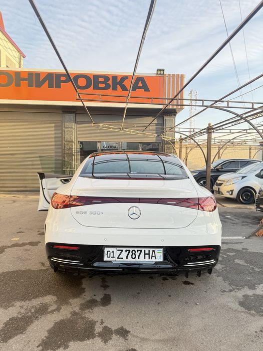 Mercedes Benz EQE350+ AMG line
