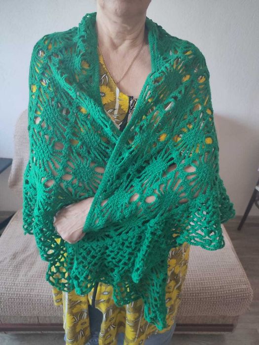 Продам шаль зеленую