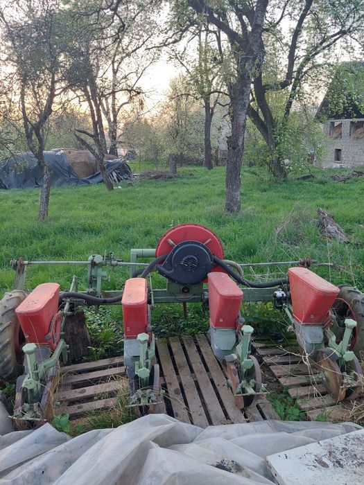 Semanatoare pe vacuum cu 4 sectii