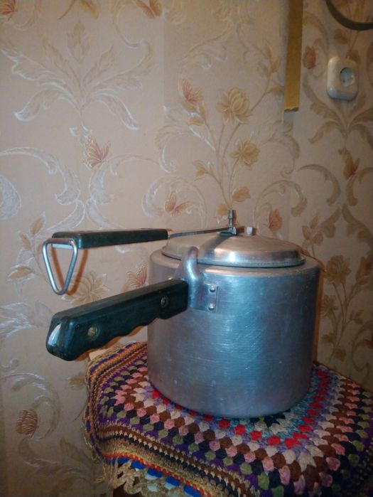 Продам Скороварку на 6 литров