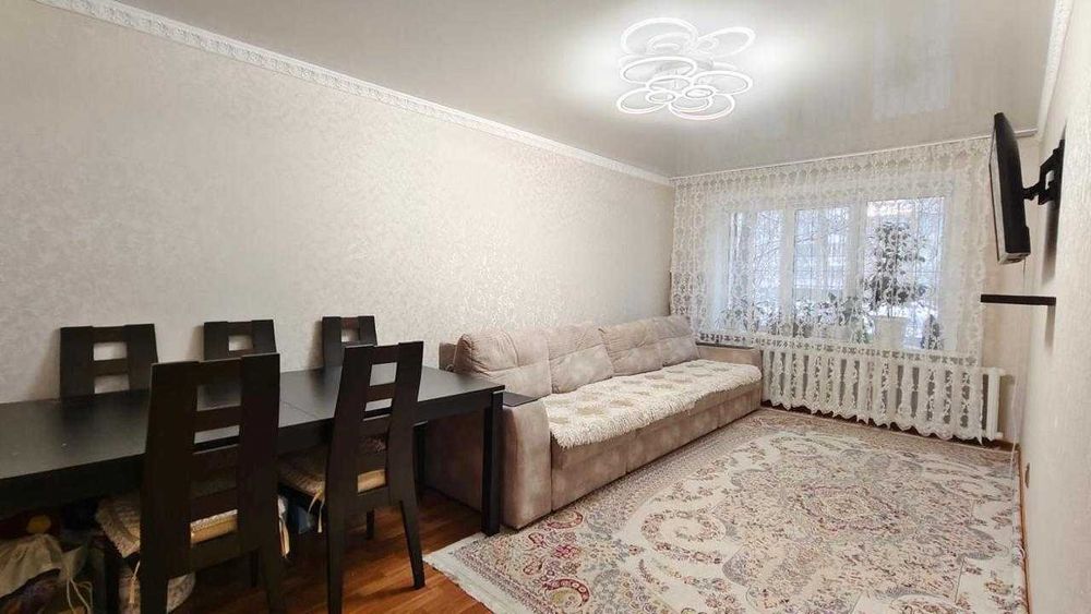 Продам 3 комнатную в 20 МКР!
