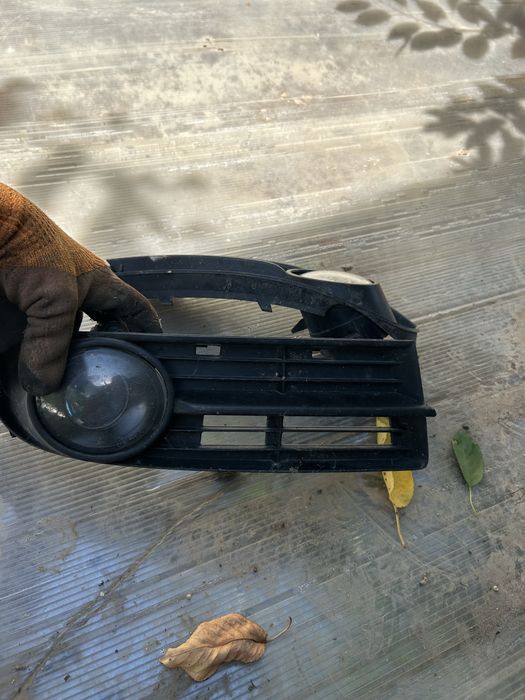 proiectoare originale touran 2002