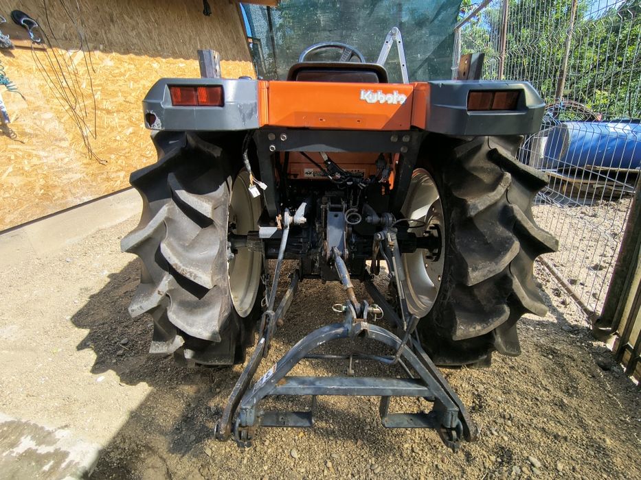 Tractoras kubota gt30