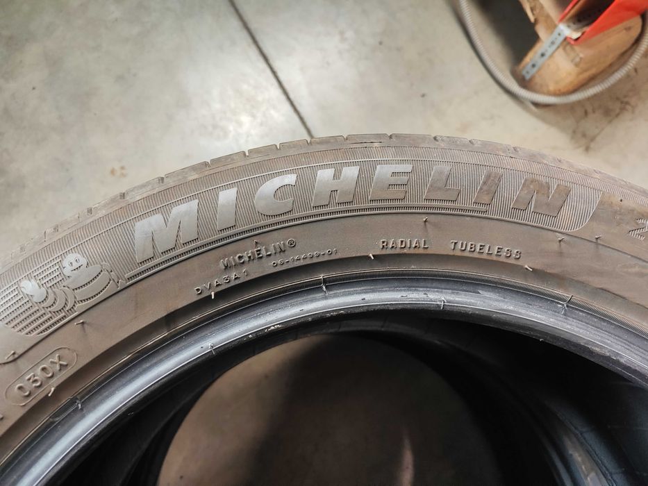 4бр.летни гуми 235/50/19 Michelin