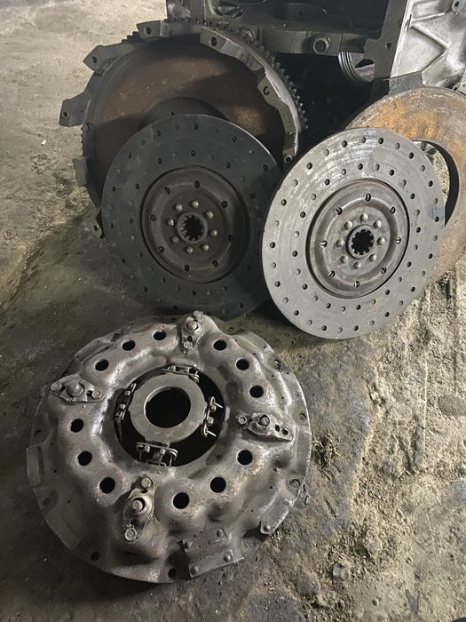 Продам двигатель на камаз простой