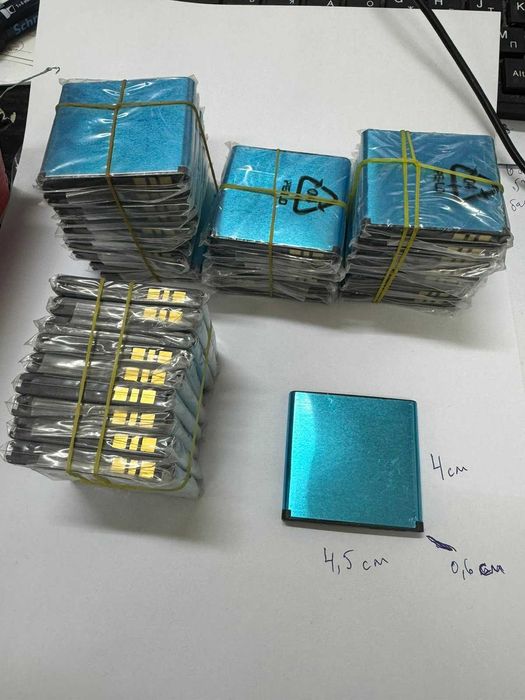 Универсална батерия - 1200мah, 3.7V 
Размери: 45mm x 40mm x 6mm