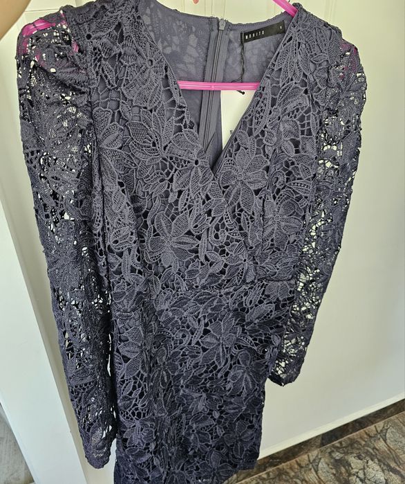 Тъмно синя чисто нова рокля с етикет