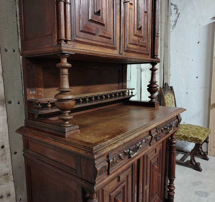 Credent /Bufet vechi din lemn masiv de stejar /Dulap/Vitrina