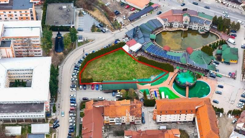 Petrosani  strada Nicolae Titulescu zona centrala langa Spitalul Municipal teren intravilan 2124 mp