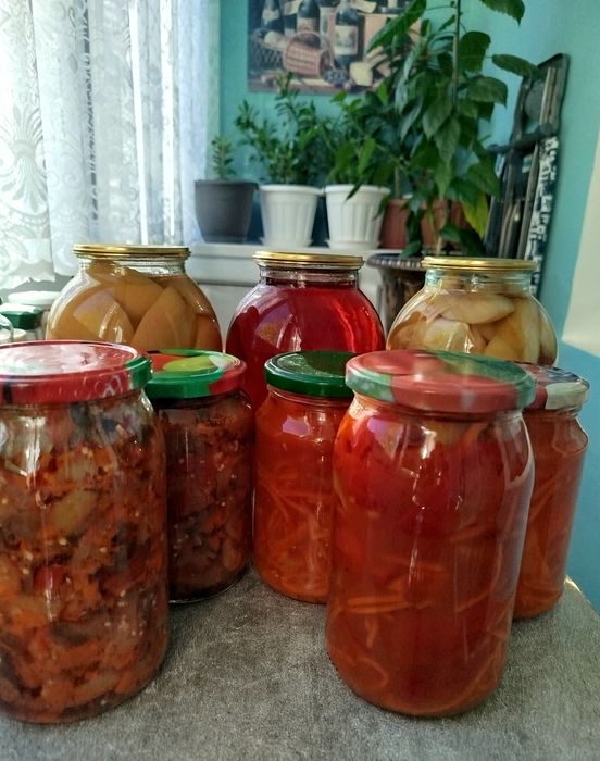 Лечо, баклажаны ,икра кабачковая