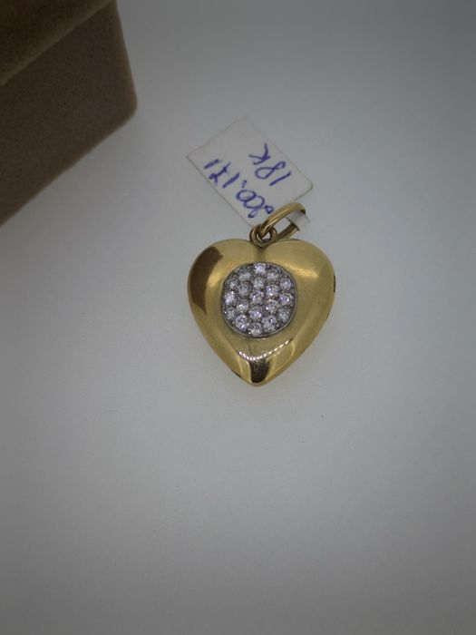 Pandantiv  locket (se deschide pt poza)aur 18k 6.23gr  diamante naturale (r)