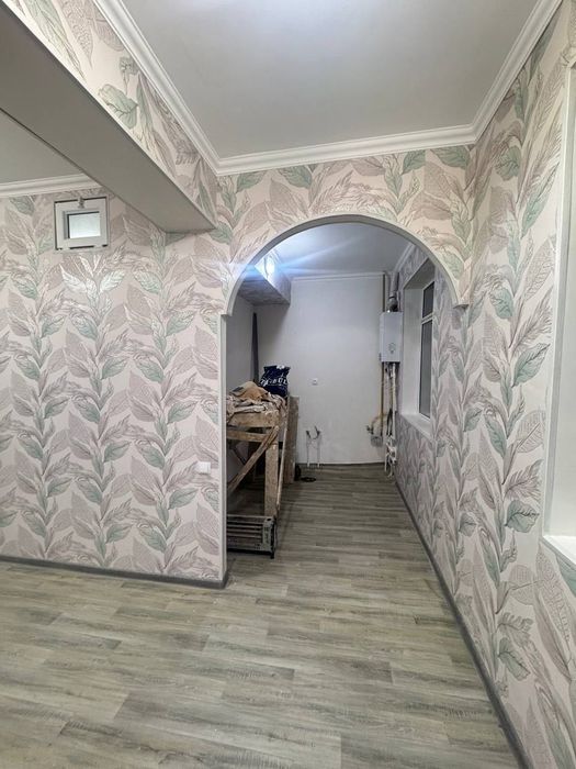 Яшнабад ЖК Азия Хаус срочно продается квартира  2/1/8  42м2