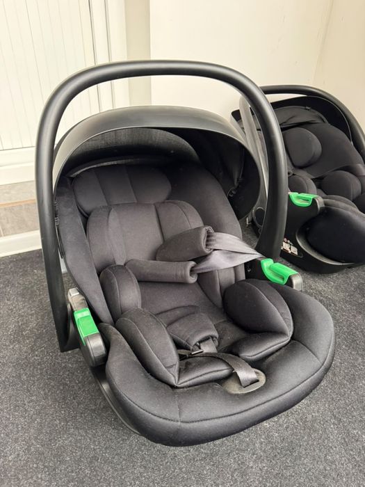 Продам 2 новые автолюльки