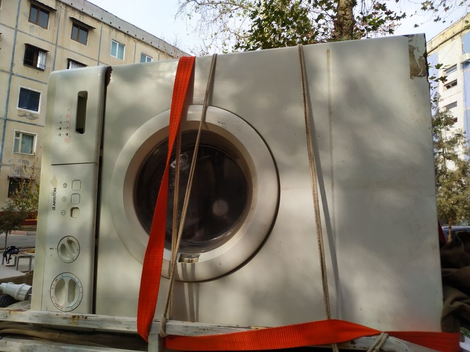 Стиральная машина Аристон