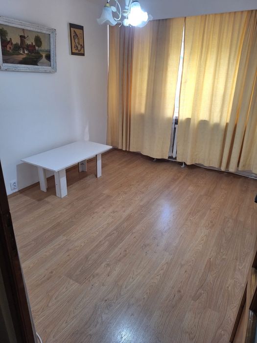 2 camerere, balcon, str. Marasti, Etaj 1
