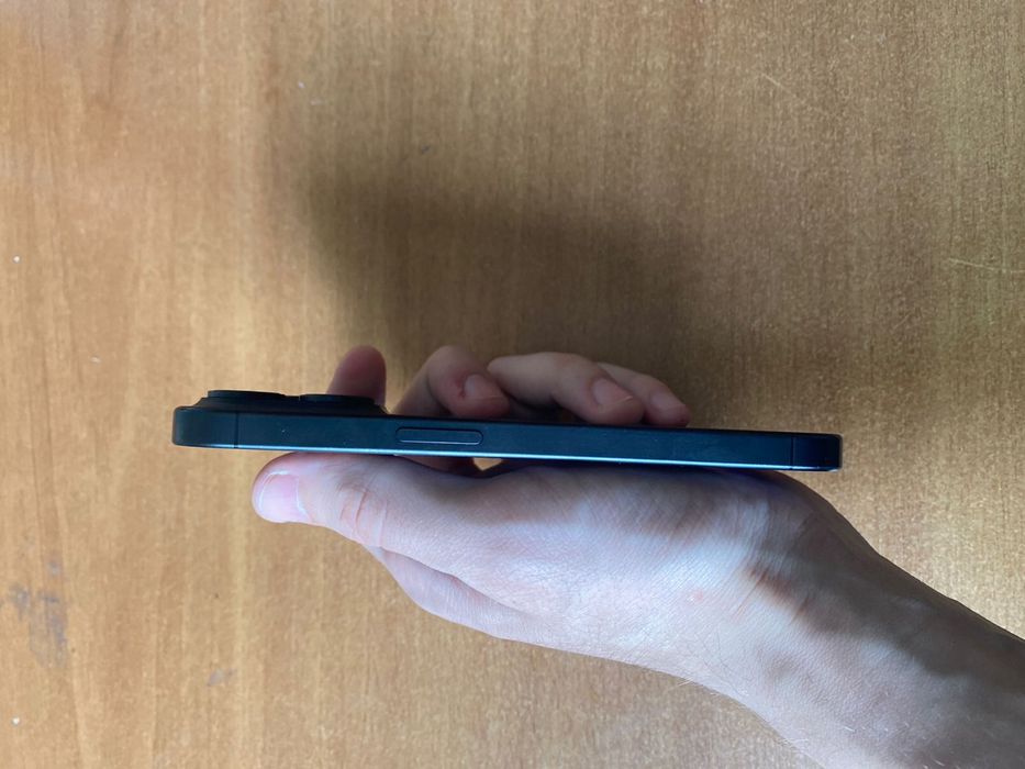 iPhone 15 pro 256гб