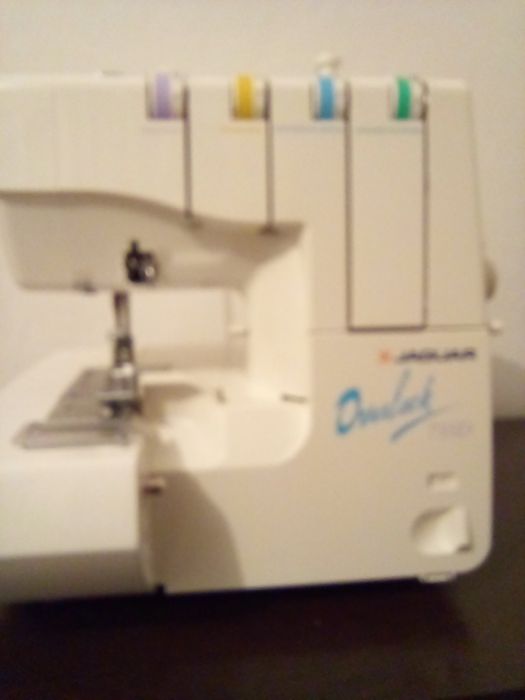 Продам Оверлок  JAGUAR 735D новый