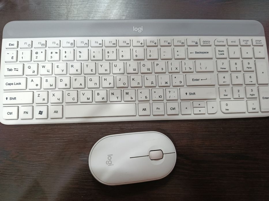 Беспроводной комплект Logitech Slim (Клавиатура + Мышь) — отличное сос