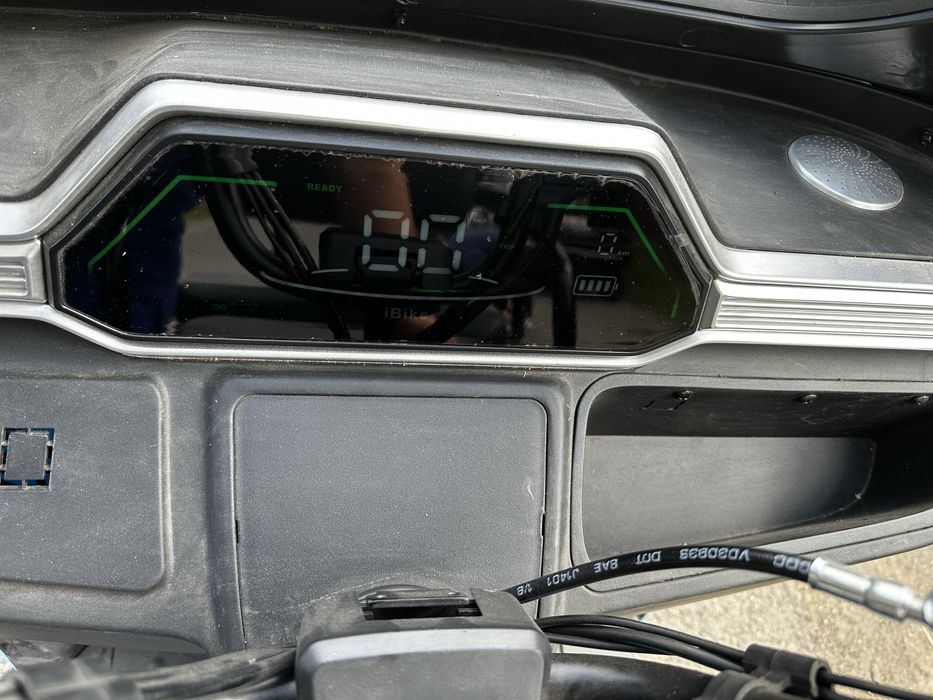 Kuba Optimus MAX 1000W, 72V 20Ah, 35km/h. Autonomie 50 km
