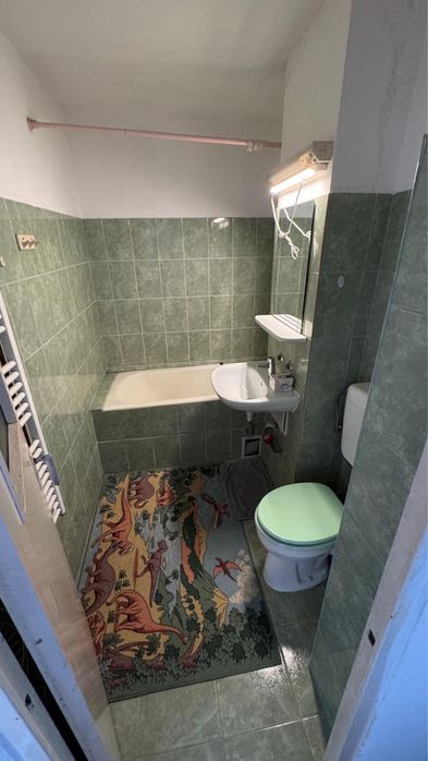 Inchiriez Apartament etaj 2