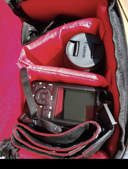 Продавам Canon eos 4000D