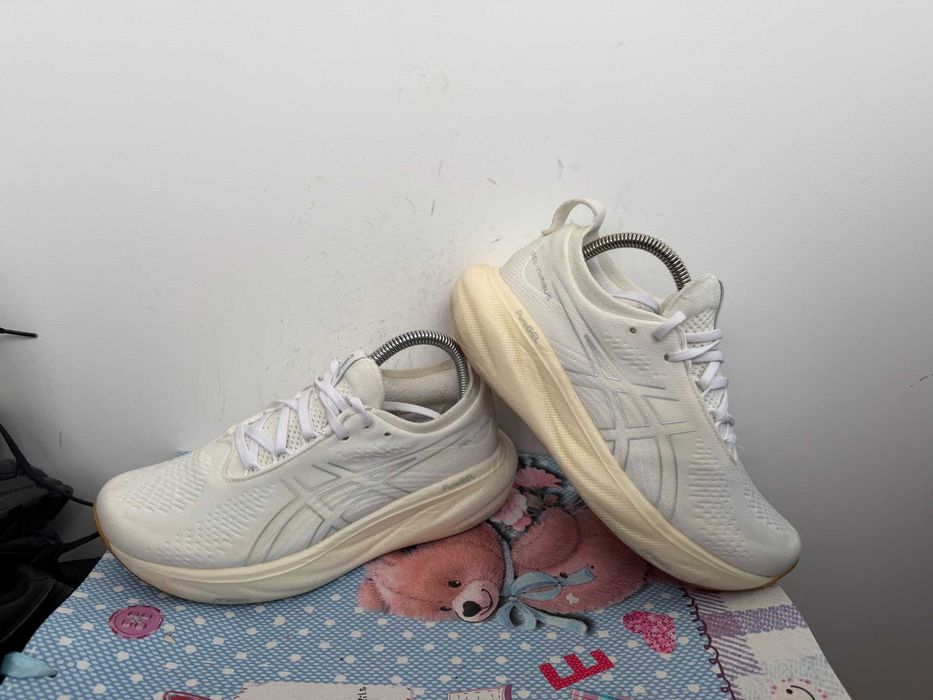 ''Asics GEL-NIMBUS 25''оригинални маратонки 38 номер
