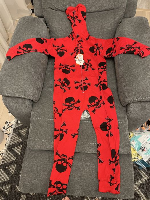 Diferite costume pentru copii - noi - detalii poze
