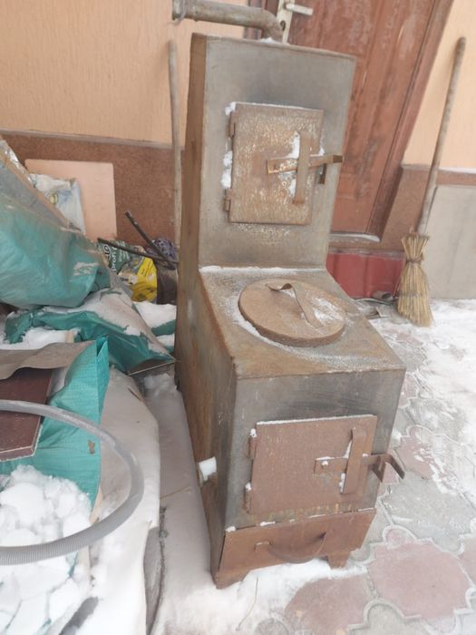 Угольная печь в виде сапога