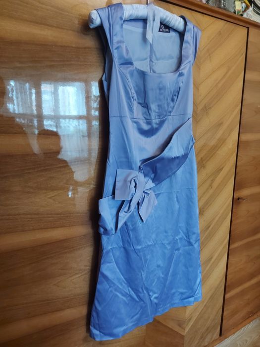 Rochie satin mar. 38-40