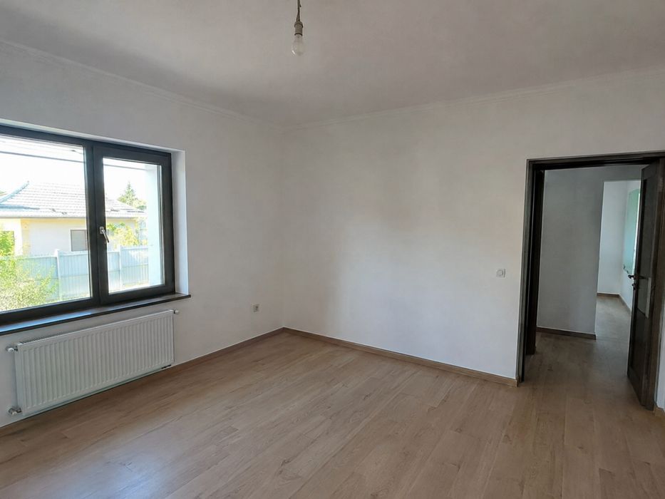 Zugrăveli, renovări, montaj parchet, gresie și curățenie