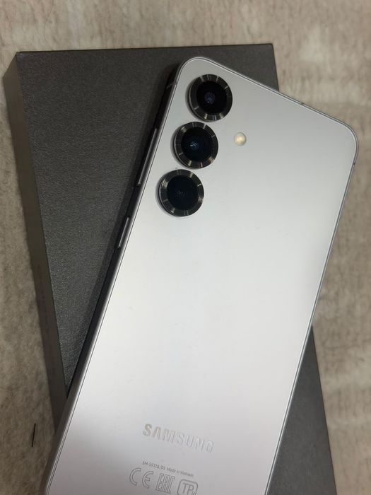 Samsung s25 128гб С чехлом Питака Pitaka