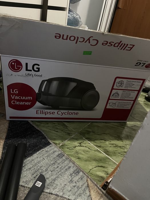 Продается новый пылесос LG