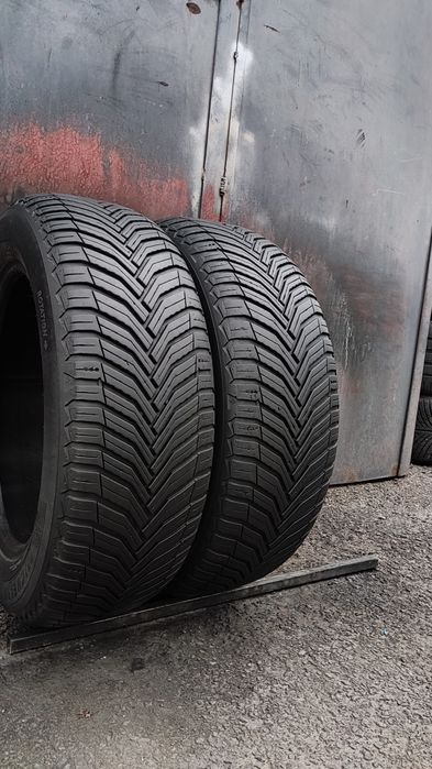 2бр. всесезонни гуми 205/55/16 Michelin Cross climate 2
dot23