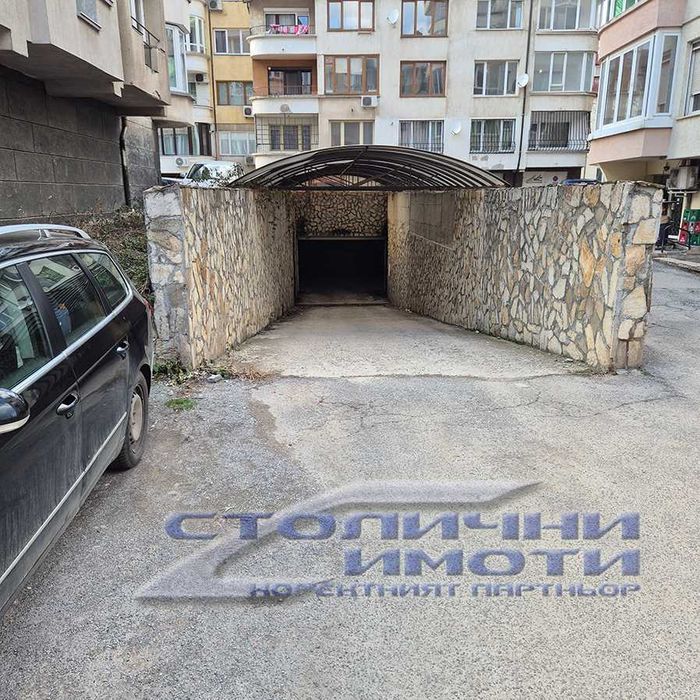 Дава се под наем Гараж / Паркомясто в София, Манастирски ливади - 23 кв.м за 219.3 € - Снимка #1