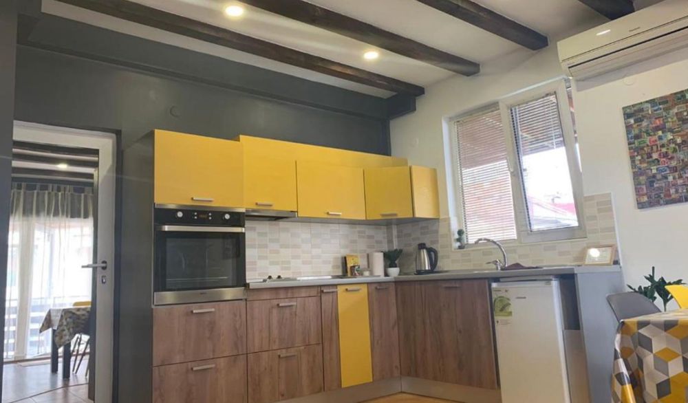 Дава се под наем Двустаен апартамент в София, Стрелбище - 67 кв.м за 448.8 € - Снимка #1