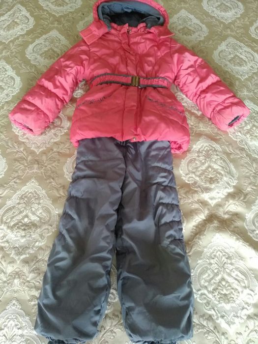 Зимняя куртка на девочку
